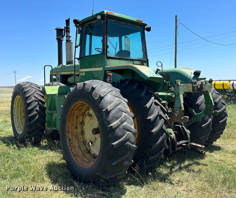image for item NE9032 1981 John Deere 8640  4WD tractor