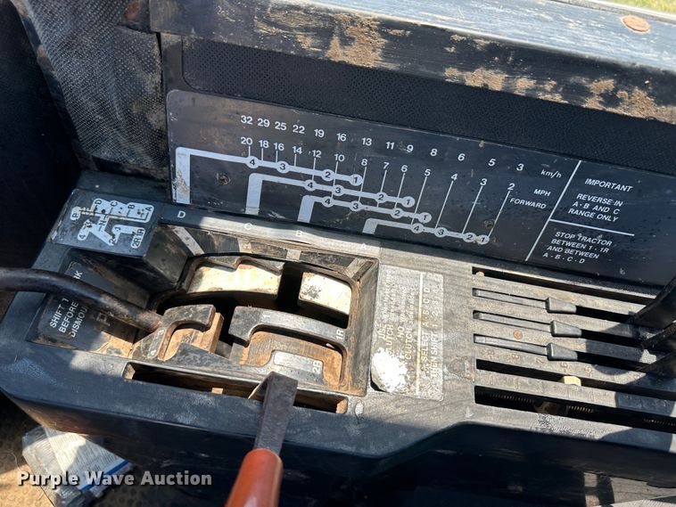 image for item NE9032 1981 John Deere 8640  4WD tractor