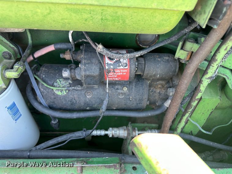 image for item NE9032 1981 John Deere 8640  4WD tractor