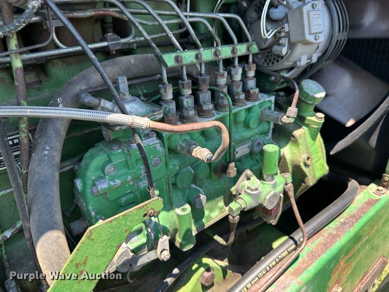 image for item NE9032 1981 John Deere 8640  4WD tractor