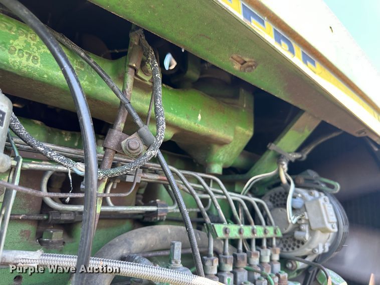 image for item NE9032 1981 John Deere 8640  4WD tractor