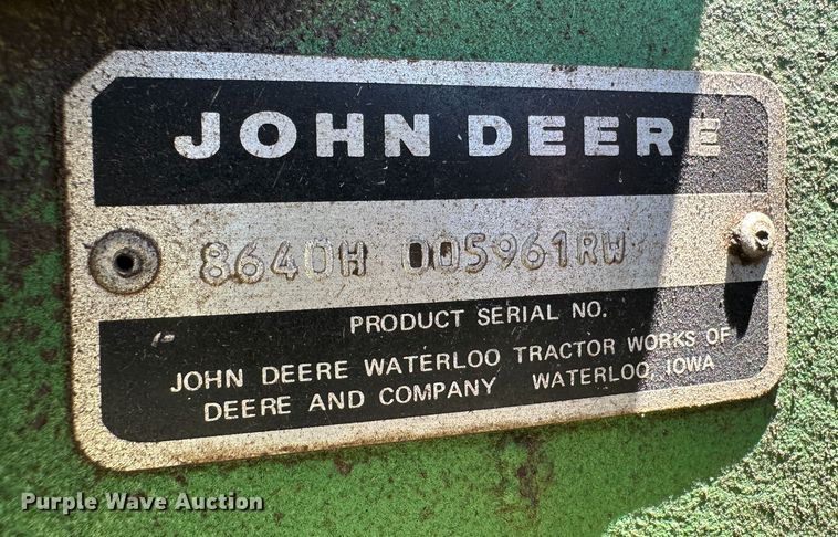 image for item NE9032 1981 John Deere 8640  4WD tractor
