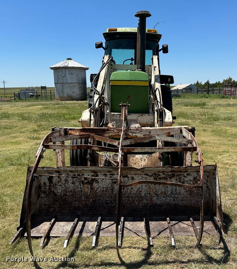 image for item NE9033 1973 John Deere 4430  tractor