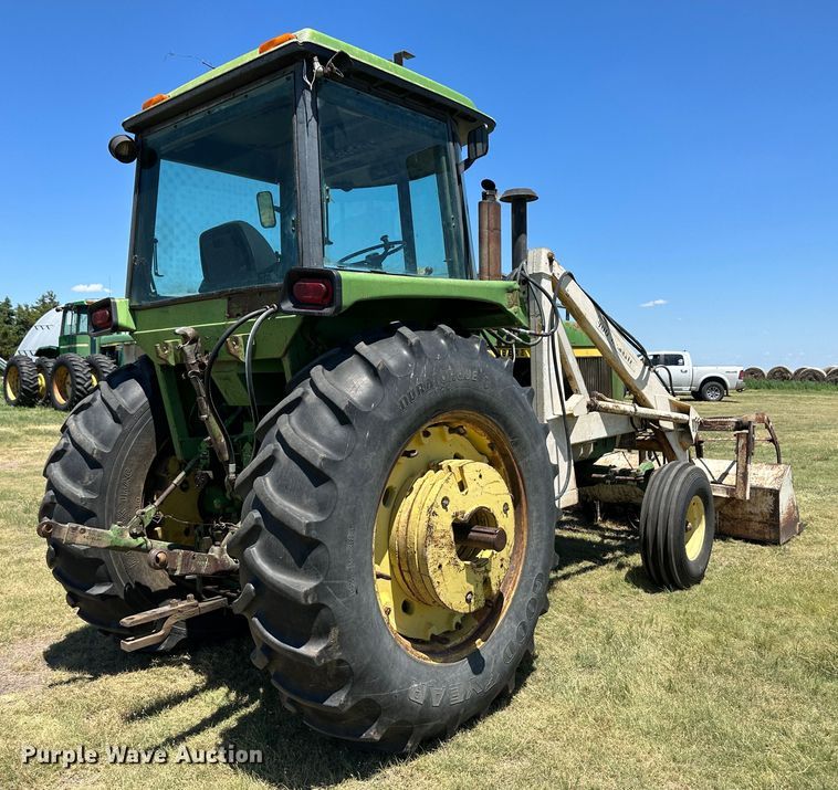 image for item NE9033 1973 John Deere 4430  tractor