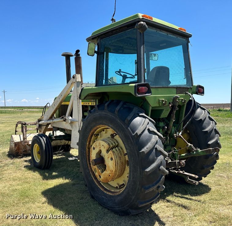 image for item NE9033 1973 John Deere 4430  tractor