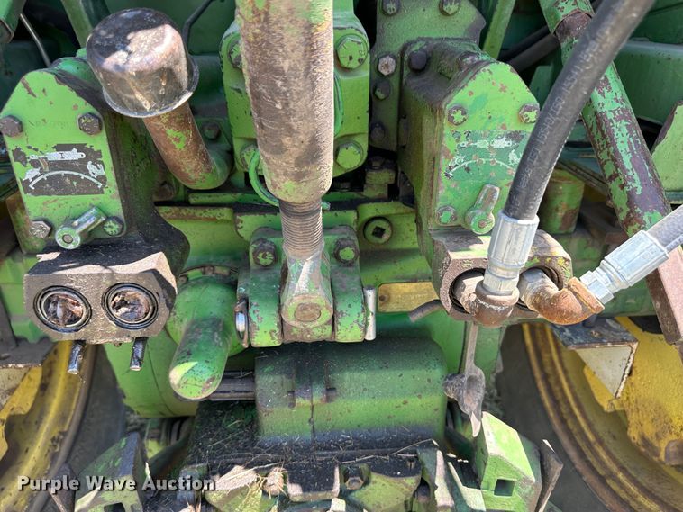 image for item NE9033 1973 John Deere 4430  tractor