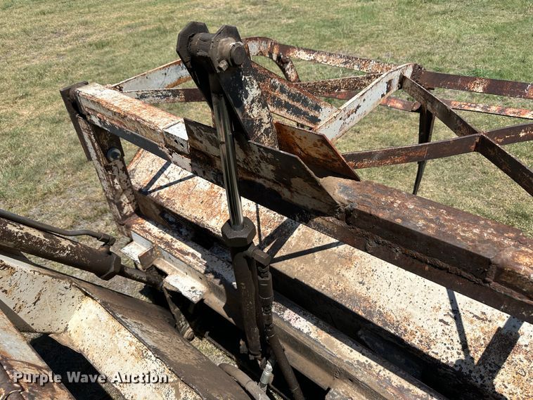 image for item NE9033 1973 John Deere 4430  tractor