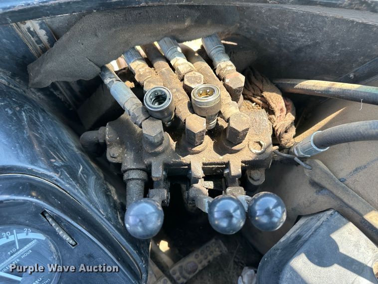 image for item NE9033 1973 John Deere 4430  tractor