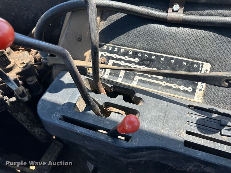 image for item NE9033 1973 John Deere 4430  tractor