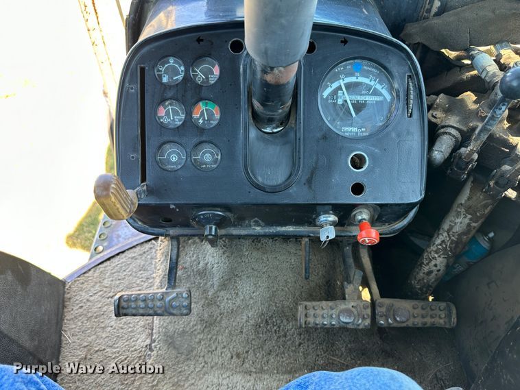 image for item NE9033 1973 John Deere 4430  tractor