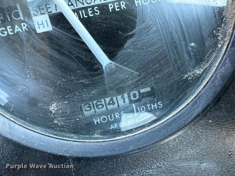 image for item NE9033 1973 John Deere 4430  tractor