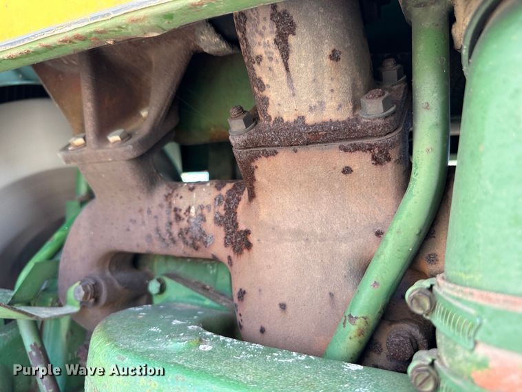 image for item NE9033 1973 John Deere 4430  tractor