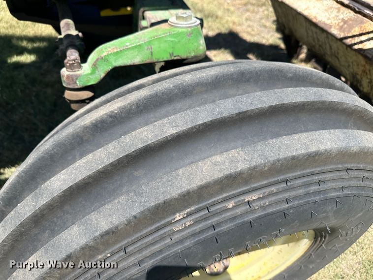 image for item NE9033 1973 John Deere 4430  tractor