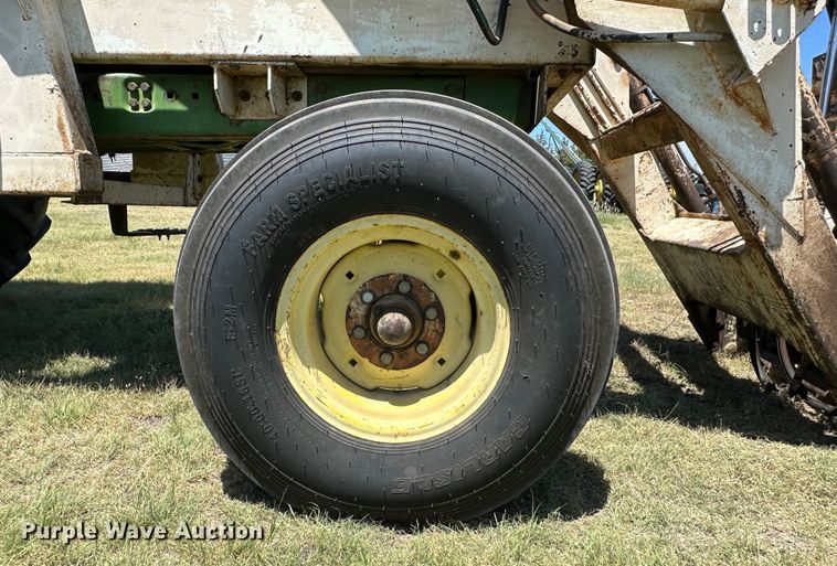 image for item NE9033 1973 John Deere 4430  tractor