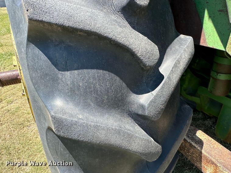 image for item NE9033 1973 John Deere 4430  tractor