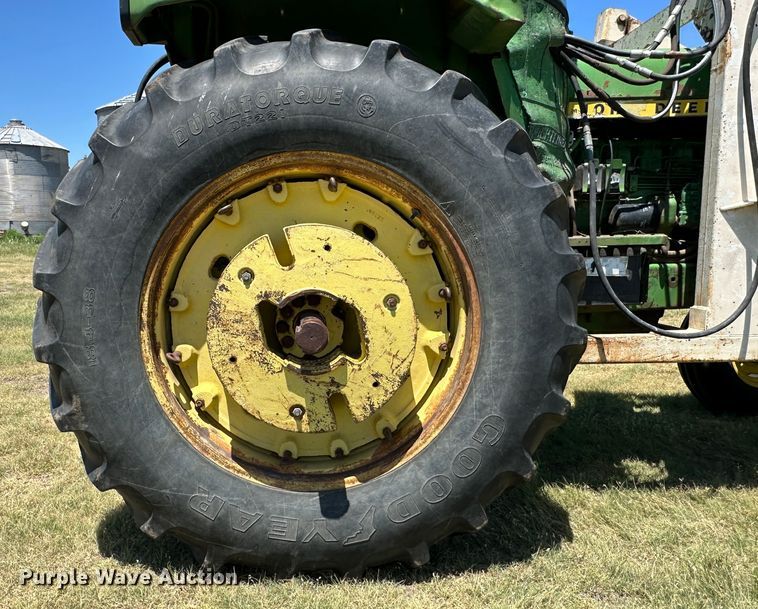 image for item NE9033 1973 John Deere 4430  tractor