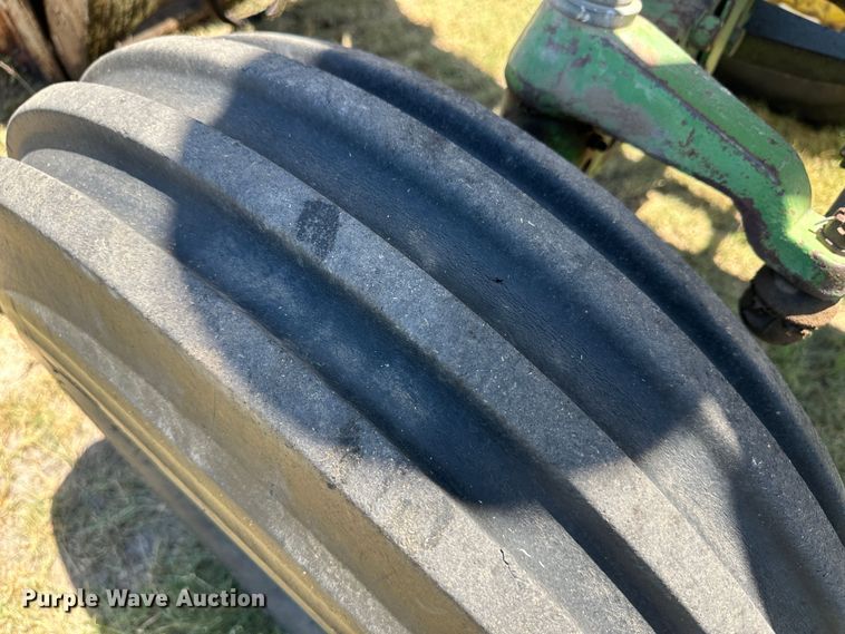 image for item NE9033 1973 John Deere 4430  tractor