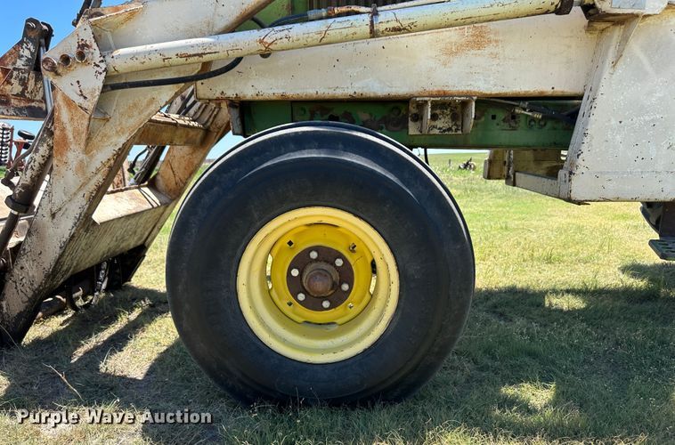 image for item NE9033 1973 John Deere 4430  tractor