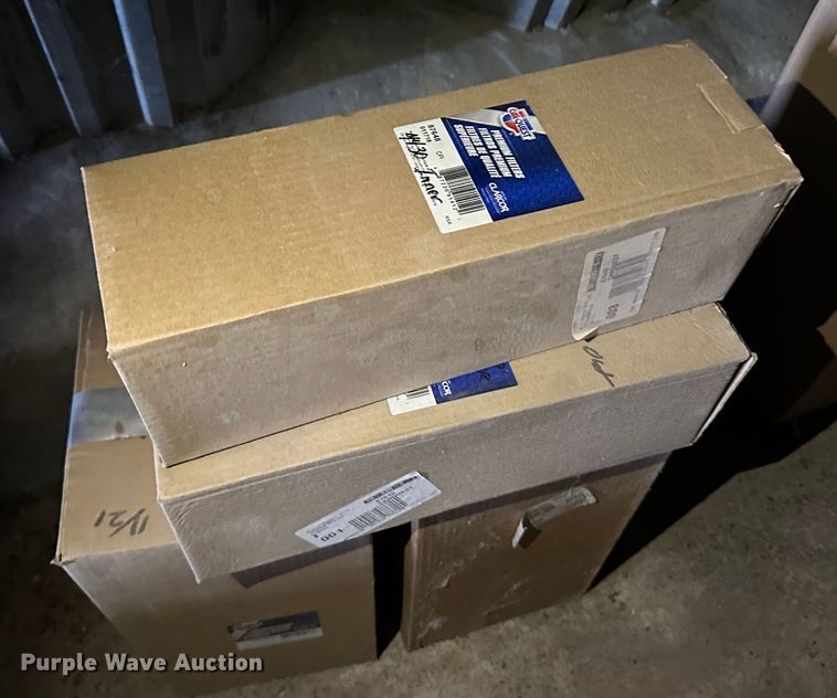 image for item NE9033 1973 John Deere 4430  tractor