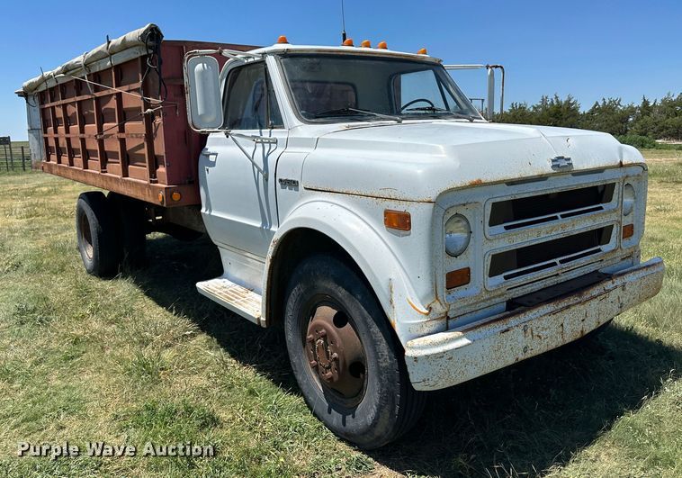 image for item NE9034 1972 Chevrolet C50  grain truck