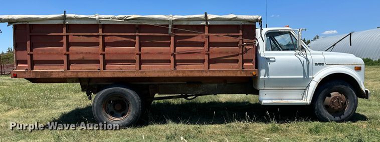 image for item NE9034 1972 Chevrolet C50  grain truck