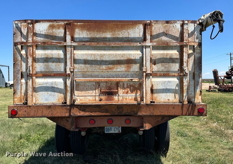 image for item NE9034 1972 Chevrolet C50  grain truck