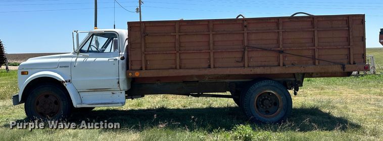 image for item NE9034 1972 Chevrolet C50  grain truck