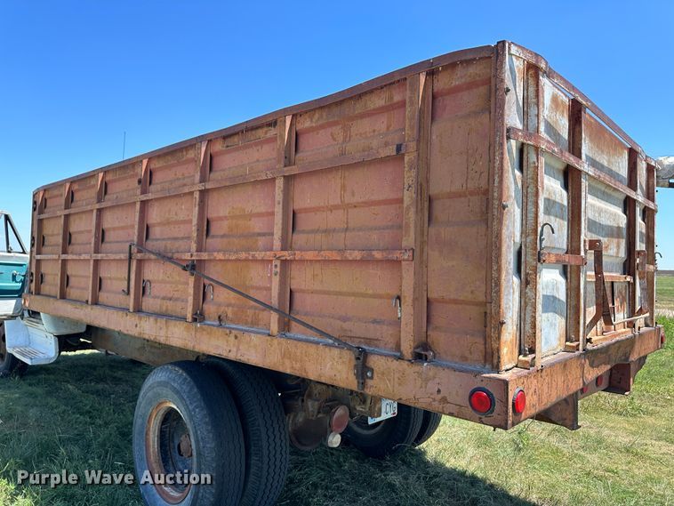 image for item NE9034 1972 Chevrolet C50  grain truck