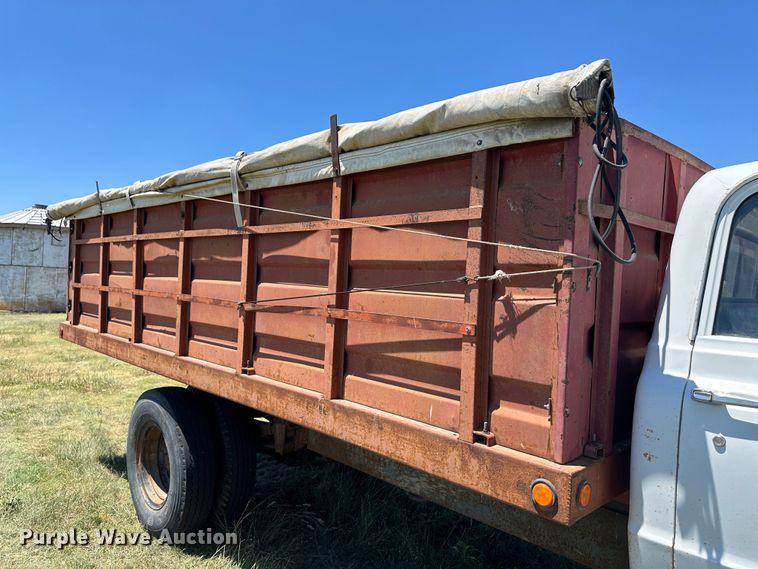 image for item NE9034 1972 Chevrolet C50  grain truck