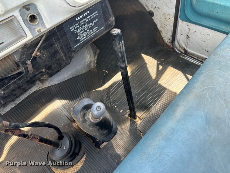 image for item NE9034 1972 Chevrolet C50  grain truck