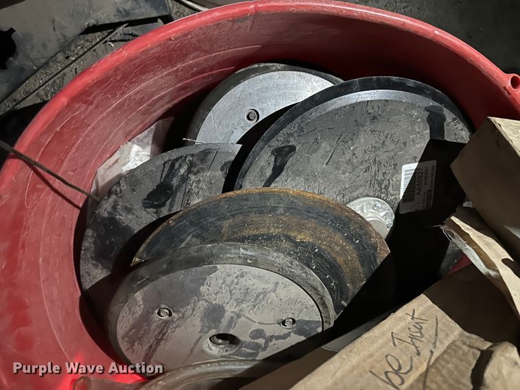 image for item NE9036 John Deere 7200  planter