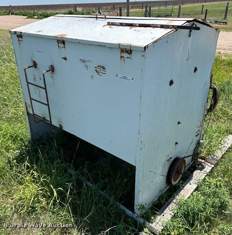 image for item NE9039 My-D Han-D  cake feeder