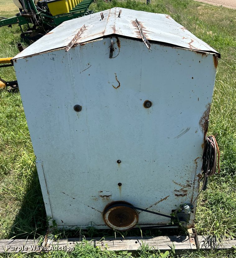 image for item NE9039 My-D Han-D  cake feeder