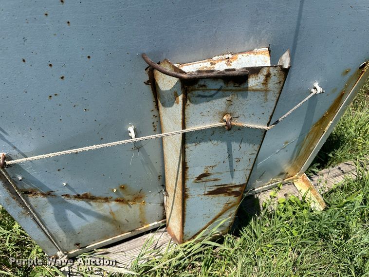 image for item NE9039 My-D Han-D  cake feeder