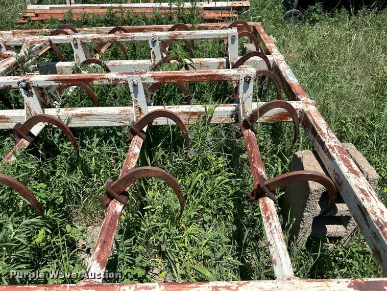 image for item NE9040 Bale accumulator grapple