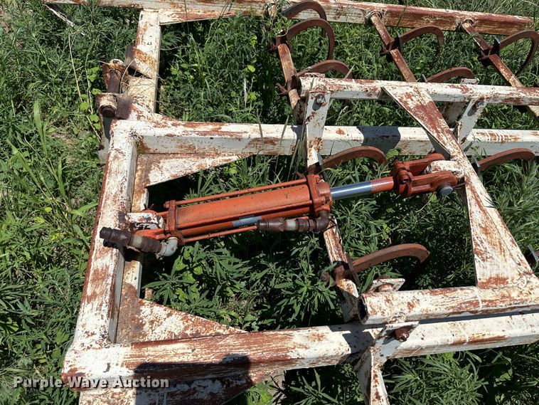 image for item NE9040 Bale accumulator grapple