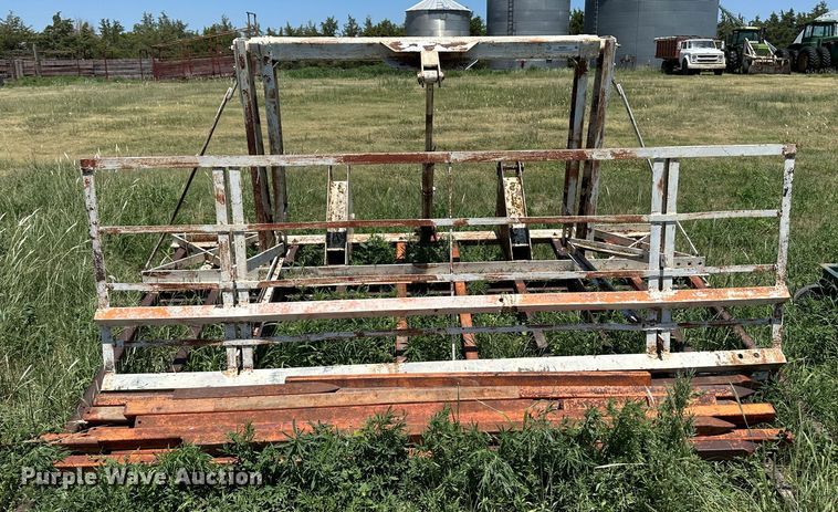 image for item NE9041 Bale stacker