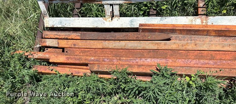 image for item NE9041 Bale stacker