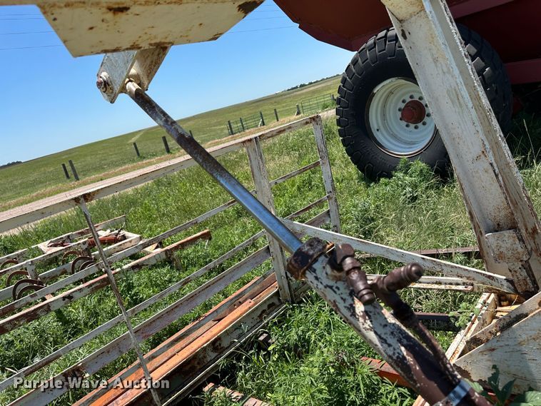 image for item NE9041 Bale stacker