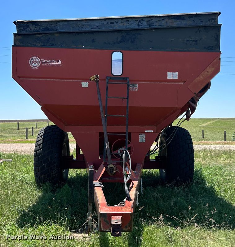 image for item NE9042 Unverferth GC70  grain cart