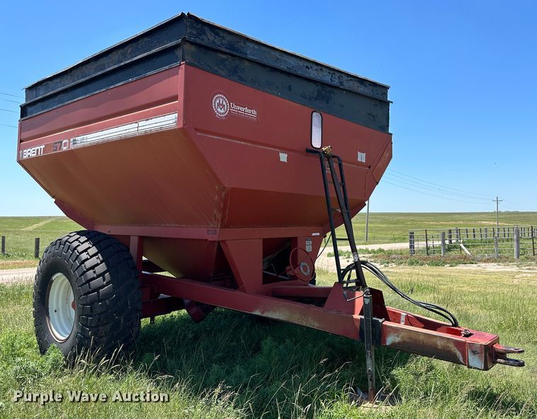 image for item NE9042 Unverferth GC70  grain cart