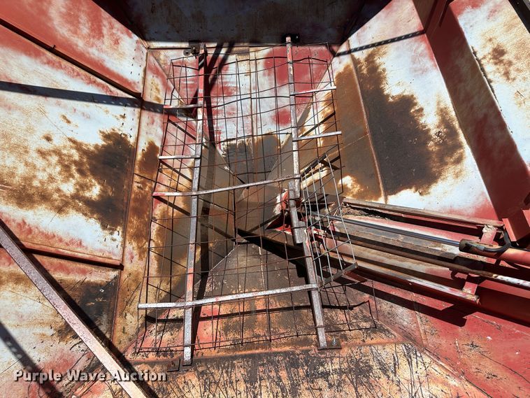 image for item NE9042 Unverferth GC70  grain cart