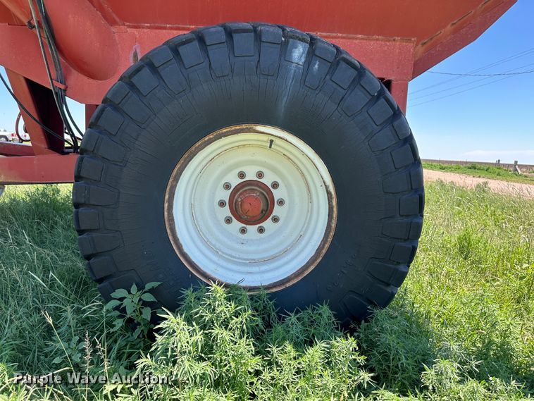 image for item NE9042 Unverferth GC70  grain cart