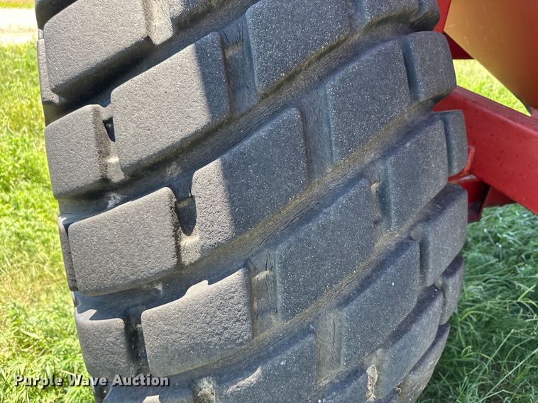 image for item NE9042 Unverferth GC70  grain cart