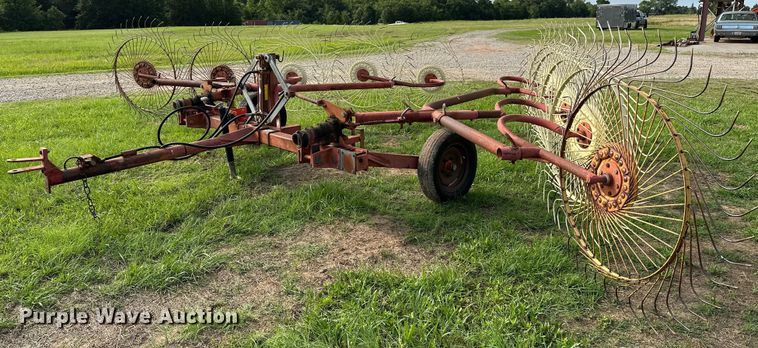 image for item OC9040 Tonutti  hay rake