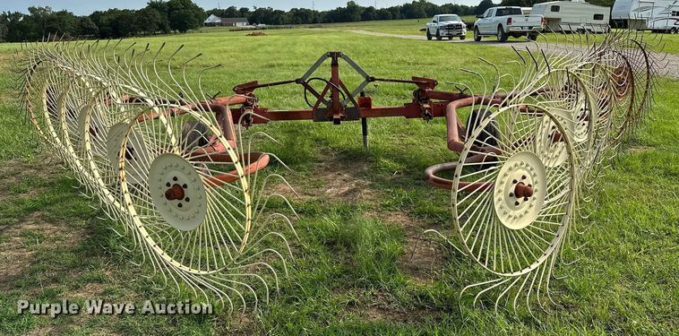 image for item OC9040 Tonutti  hay rake