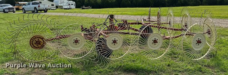 image for item OC9040 Tonutti  hay rake