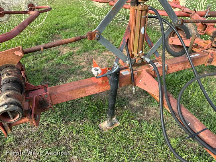 image for item OC9040 Tonutti  hay rake