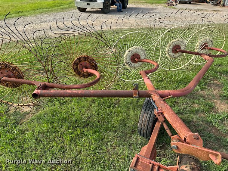 image for item OC9040 Tonutti  hay rake