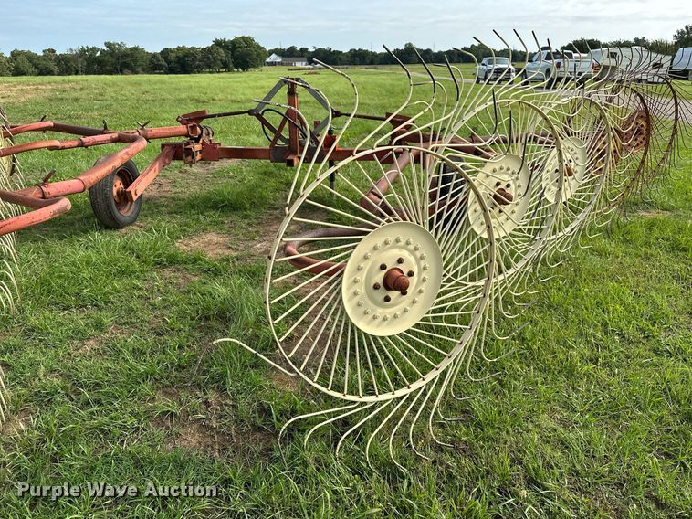 image for item OC9040 Tonutti  hay rake